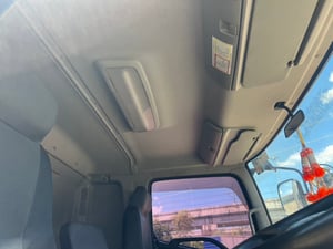 HINO FL 212แรงม้า รถบรรทุก 10ล้อ กระบะเหล็ก ปี2013 เลขไมล์น้อยกว่า 500,000 กม. HINO FL 212แรงม้า รถบรรทุก 10ล้อ กระบะเหล็ก ปี2013 เลขไมล์น้อยกว่า 500,000 กม.