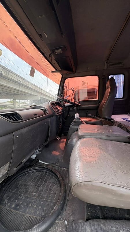 ISUZU FVM 230แรงม้า รถบรรทุก 10ล้อ พื้นเรียบ ปี2008 เลขไมล์น้อยกว่า 500,000 กม.