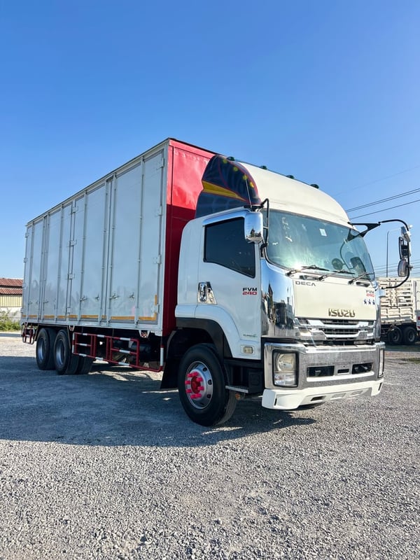 ISUZU FVM 240แรงม้า รถบรรทุก 10ล้อ ตู้แห้ง ปี2009 เลขไมล์น้อยกว่า 500,000 กม.