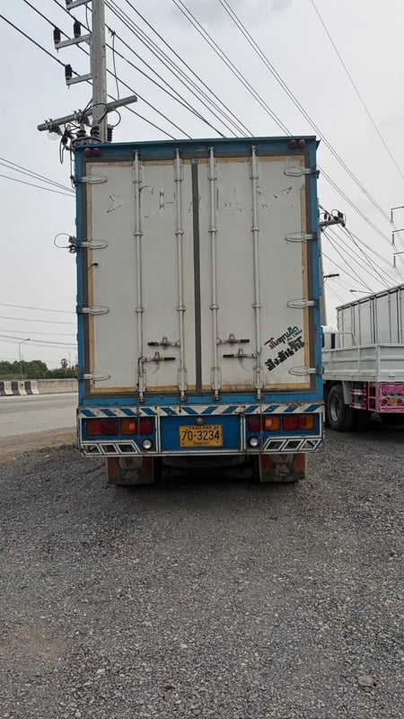 HINO FG 212แรงม้า รถบรรทุก หัวลาก 10ล้อ ตู้แห้ง ปี2004 เลขไมล์น้อยกว่า 500,000 กม.