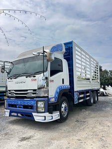 ISUZU FVM 240แรงม้า รถบรรทุก 10ล้อ กระบะคอกสูง ปี2010