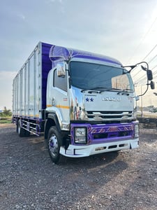 ISUZU FTR 240แรงม้า รถบรรทุก 6ล้อ ตู้แห้ง ปี2019 เลขไมล์น้อยกว่า 500,000 กม.