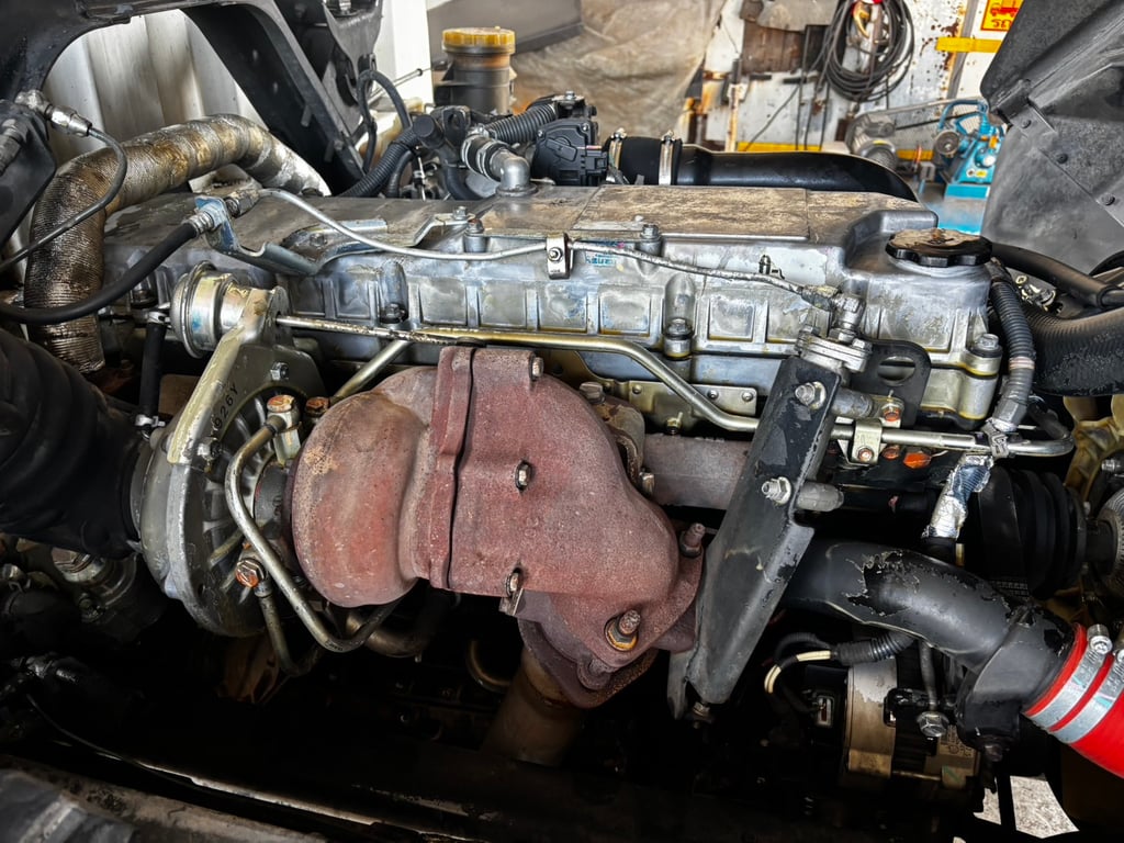 ISUZU FVM 300แรงม้า รถบรรทุก 10ล้อ ตู้แห้ง ปี2016 เลขไมล์น้อยกว่า 500,000 กม.