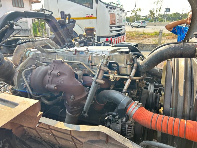 ISUZU FVM 240แรงม้า รถบรรทุก 10ล้อ กระบะเหล็ก ปี2018