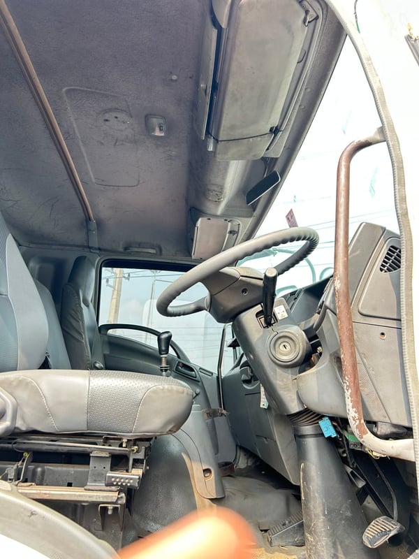 ISUZU FVM 240แรงม้า รถบรรทุก 10ล้อ ตู้แห้ง ปี2009 เลขไมล์น้อยกว่า 500,000 กม.