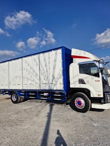 ISUZU FTR 240แรงม้า รถบรรทุก 6ล้อ ตู้แห้ง ปี2011 เลขไมล์น้อยกว่า 500,000 กม.