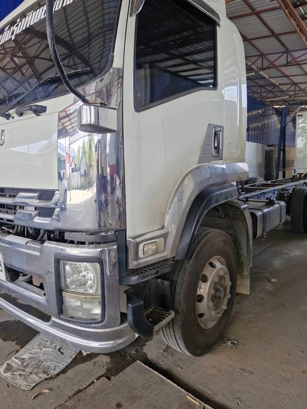 ISUZU FTR 240แรงม้า รถบรรทุก 10ล้อ หัวลาก เฉพาะหัว ปี2018 เลขไมล์น้อยกว่า 500,000 กม.