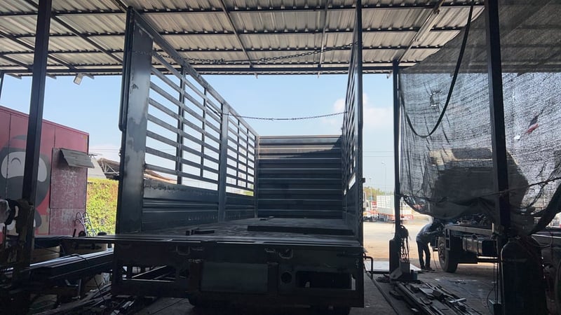 ISUZU FVM 240แรงม้า รถบรรทุก 10ล้อ กระบะคอกสูง ปี2018 เลขไมล์น้อยกว่า 500,000 กม.