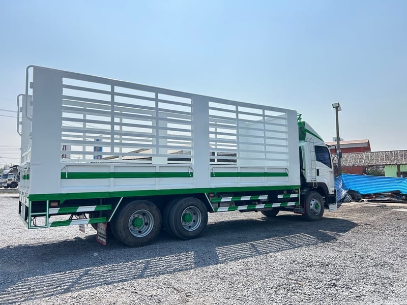 ISUZU FVM 240แรงม้า รถบรรทุก 10ล้อ กระบะคอกสูง ปี2015 เลขไมล์น้อยกว่า 500,000 กม.