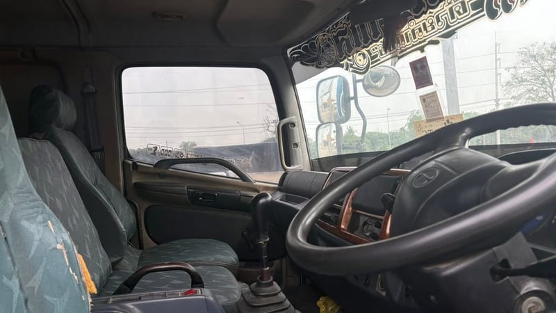 HINO FG 212แรงม้า รถบรรทุก หัวลาก 10ล้อ ตู้แห้ง ปี2004 เลขไมล์น้อยกว่า 500,000 กม.
