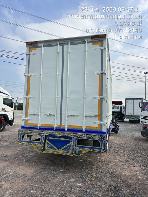 ISUZU FTR 240แรงม้า รถบรรทุก 6ล้อ ตู้แห้ง ปี2010 เลขไมล์น้อยกว่า 500,000 กม.