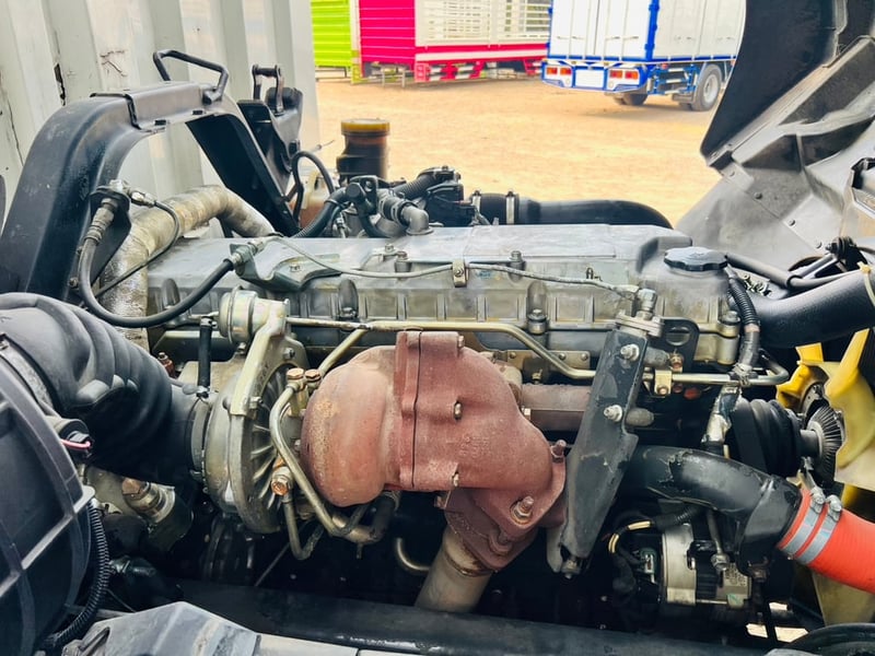 ISUZU FVM 300แรงม้า รถบรรทุก 10ล้อ ตู้แห้ง ปี2016 เลขไมล์น้อยกว่า 500,000 กม.