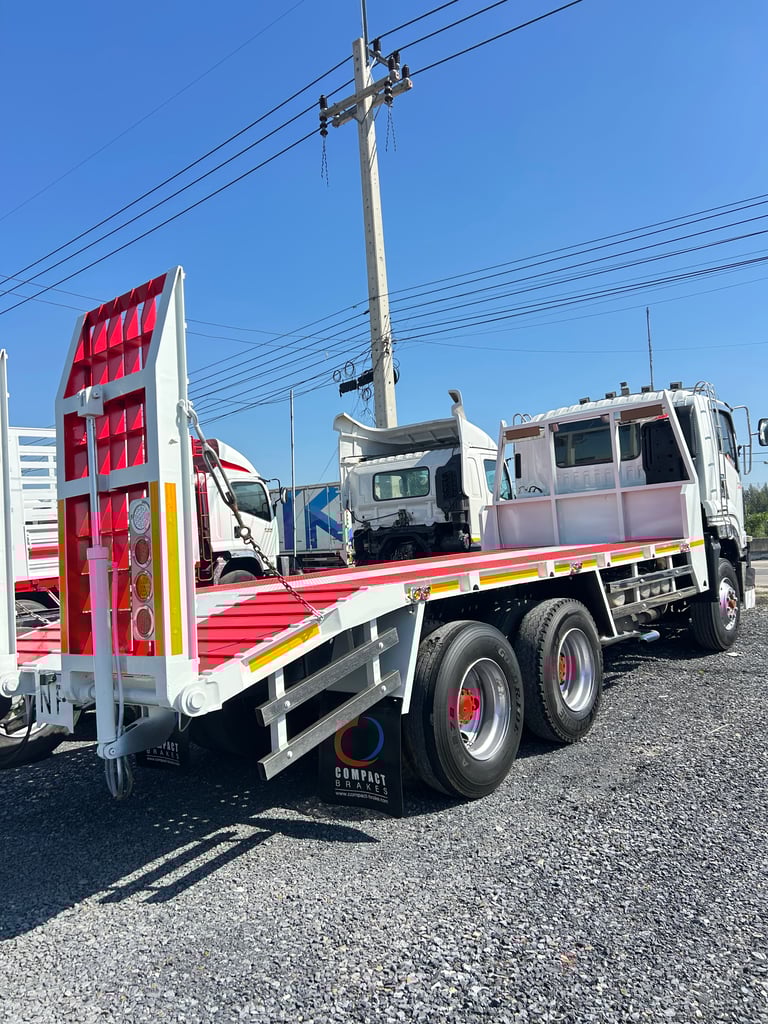 ISUZU FXZ 360แรงม้า รถบรรทุก 10ล้อ พื้นเรียบ ปี2013 เลขไมล์น้อยกว่า 500,000 กม. ISUZU FXZ 360แรงม้า รถบรรทุก 10ล้อ พื้นเรียบ ปี2013 เลขไมล์น้อยกว่า 500,000 กม.