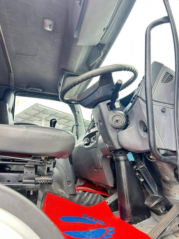 ISUZU FVM 240แรงม้า รถบรรทุก 10ล้อ ตู้แห้ง ปี2009 ISUZU FVM 240แรงม้า รถบรรทุก 10ล้อ ตู้แห้ง ปี2009