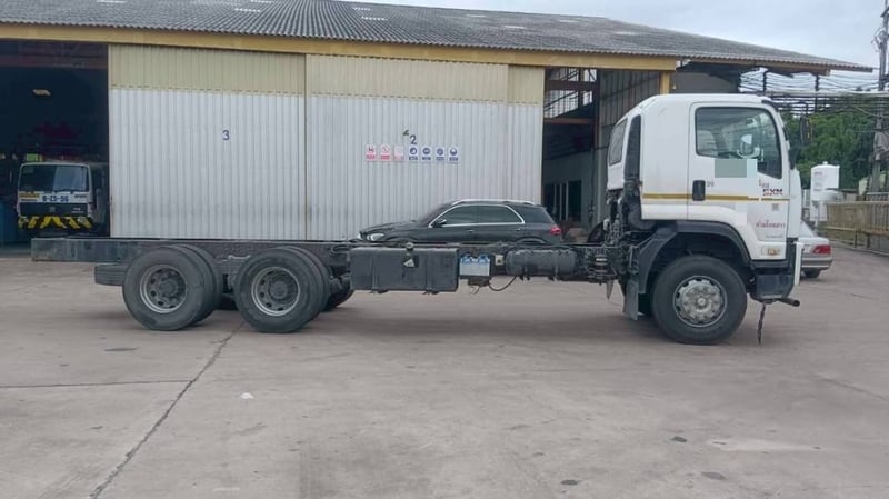 ISUZU FVM 240แรงม้า รถบรรทุก 10ล้อ กระบะคอกสูง ปี2017 เลขไมล์น้อยกว่า 500,000 กม.