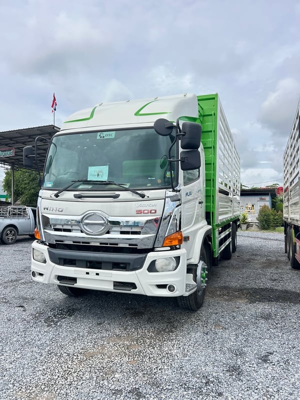 10ล้อHinoคอกสวยๆ