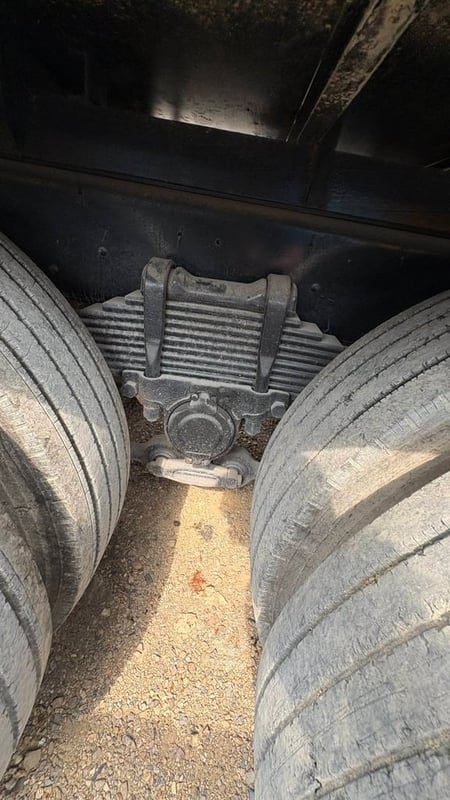 ISUZU FVM 230แรงม้า รถบรรทุก 10ล้อ พื้นเรียบ ปี2008 เลขไมล์น้อยกว่า 500,000 กม.