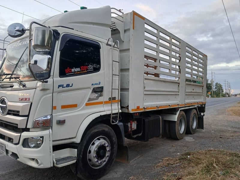 HINO FL 260แรงม้า รถบรรทุก 10ล้อ กระบะคอกสูง ปี2016 เลขไมล์น้อยกว่า 500,000 กม.