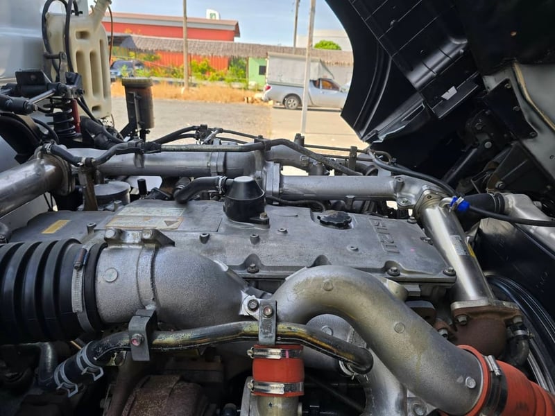 ISUZU FXZ 360แรงม้า รถบรรทุก 10ล้อ กระบะคอกสูง ปี2013 เลขไมล์น้อยกว่า 500,000 กม.