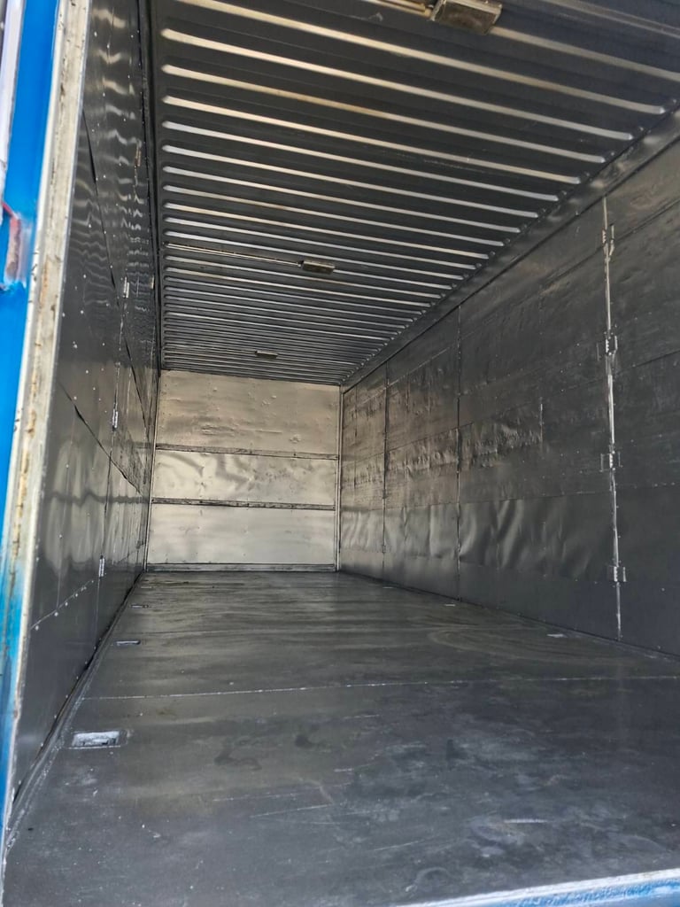 ISUZU FVM 240แรงม้า รถบรรทุก 10ล้อ ตู้แห้ง ปี2009 เลขไมล์น้อยกว่า 500,000 กม.