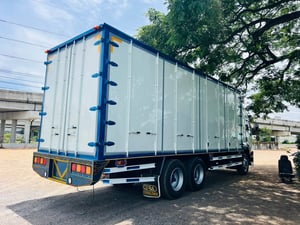 ISUZU FVM 240แรงม้า รถบรรทุก 10ล้อ กระบะคอกสูง ปี2013 เลขไมล์น้อยกว่า 500,000 กม. ISUZU FVM 240แรงม้า รถบรรทุก 10ล้อ กระบะคอกสูง ปี2013 เลขไมล์น้อยกว่า 500,000 กม.