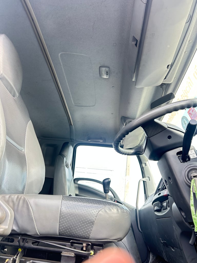 ISUZU FVM 300แรงม้า รถบรรทุก 10ล้อ กระบะคอกสูง ปี2014 เลขไมล์น้อยกว่า 500,000 กม. ISUZU FVM 300แรงม้า รถบรรทุก 10ล้อ กระบะคอกสูง ปี2014 เลขไมล์น้อยกว่า 500,000 กม.