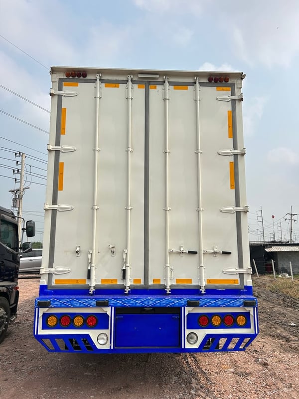 ISUZU FVM 240แรงม้า รถบรรทุก 10ล้อ ตู้แห้ง ปี2009 เลขไมล์น้อยกว่า 500,000 กม.