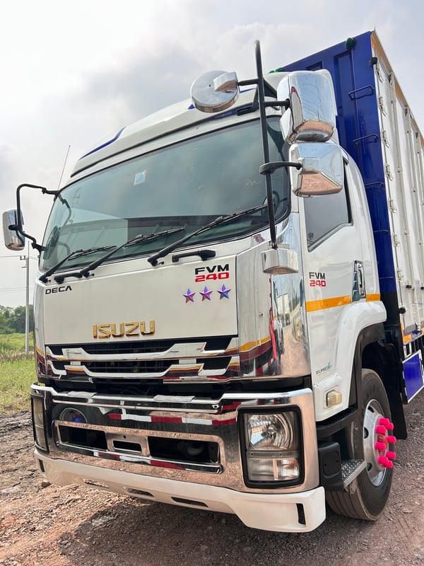 ISUZU FVM 240แรงม้า รถบรรทุก 10ล้อ ตู้แห้ง ปี2009 เลขไมล์น้อยกว่า 500,000 กม.