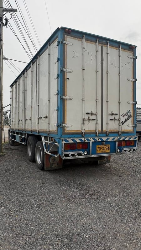 HINO FG 212แรงม้า รถบรรทุก หัวลาก 10ล้อ ตู้แห้ง ปี2004 เลขไมล์น้อยกว่า 500,000 กม.