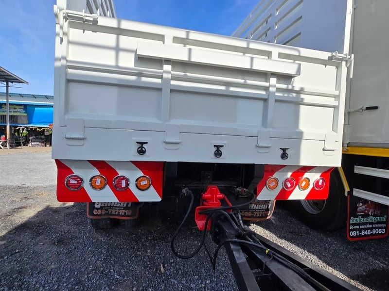 ISUZU FXZ 360แรงม้า รถบรรทุก 10ล้อ คอกสูง ปี2013 เลขไมล์น้อยกว่า 500,000 กม.