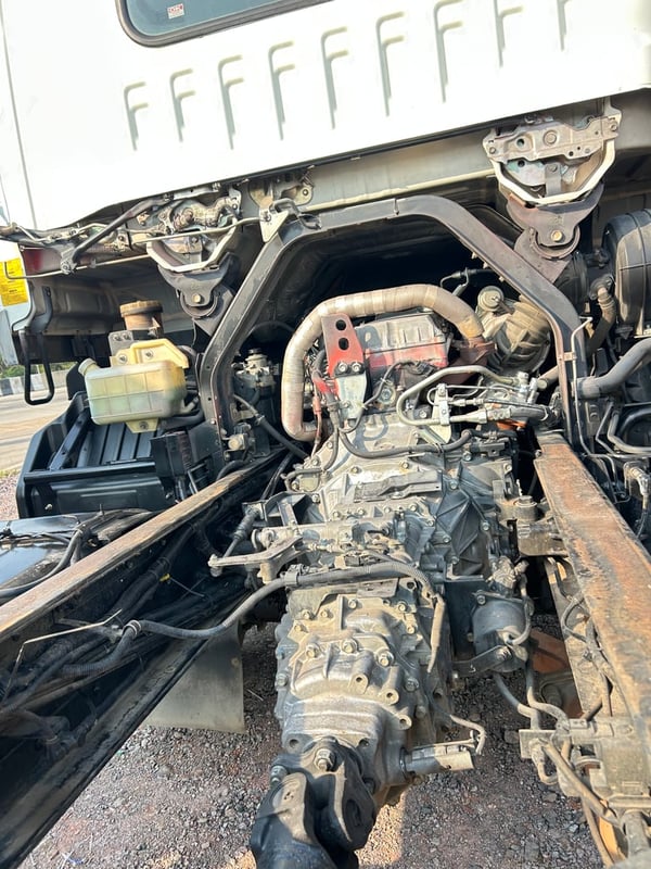 ISUZU FVM 240แรงม้า รถบรรทุก 10ล้อ กระบะเหล็ก ปี2018