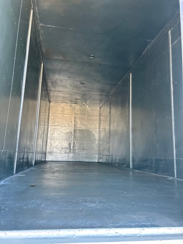 ISUZU FVM 240แรงม้า รถบรรทุก 10ล้อ ตู้แห้ง ปี2009 เลขไมล์น้อยกว่า 500,000 กม.