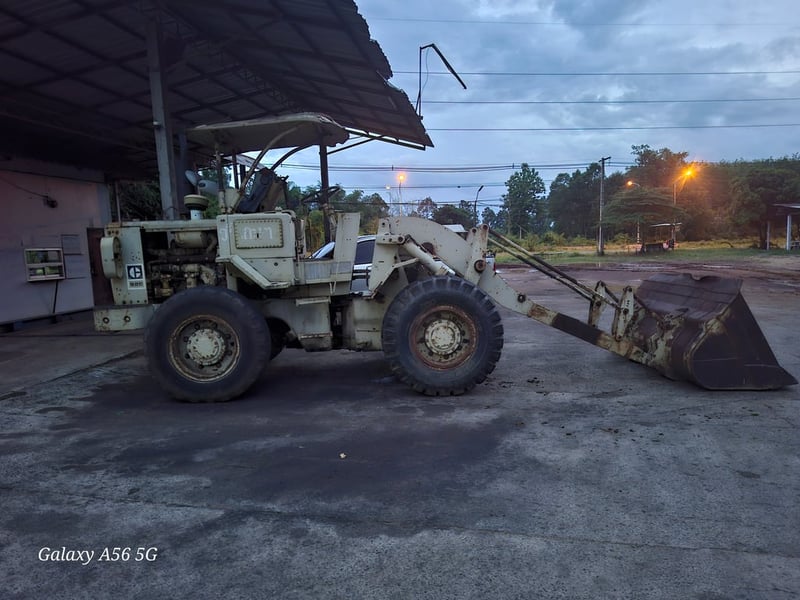 ขายรถตัก