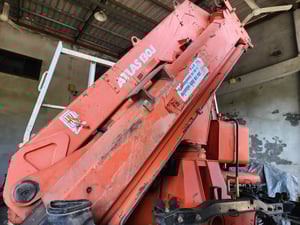 รถบรรทุก 6ล้อ HINO FG 220 ปี2547 กะบะเหล็กติดเครนเฮี๊ยบ สนใจติดต่อสอบถาม 089-4625982