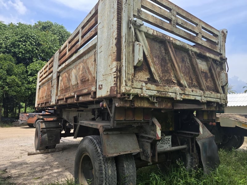 ลูกพ่วงดั้มสองเพลา สามมิตร ปี2548 สนใจติดต่อสอบถาม 089-4625982