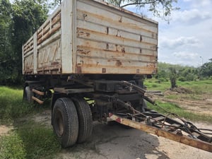 ลูกพ่วงดั้มสองเพลา สามมิตร ปี2548 สนใจติดต่อสอบถาม 089-4625982