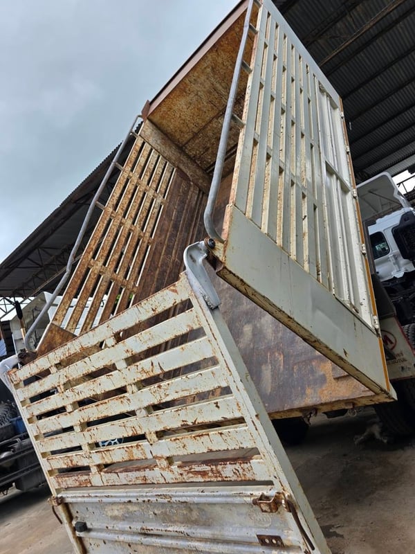 HINO FG 212แรงม้า รถบรรทุก 6ล้อ ดั้มพ์ ปี2013 สนใจติดต่อสอบถามได้ 089-4625982 HINO FG 212แรงม้า รถบรรทุก 6ล้อ ดั้มพ์ ปี2013 สนใจติดต่อสอบถามได้ 089-4625982
