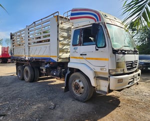 NISSAN UD CWM 330แรงม้า รถบรรทุก 10ล้อ ดั้มพ์ ปี2012 เลขไมล์น้อยกว่า 500,000 กม.