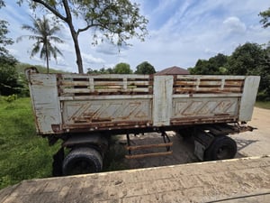 ลูกพ่วงดั้มสองเพลา สามมิตร ปี2548 สนใจติดต่อสอบถาม 089-4625982