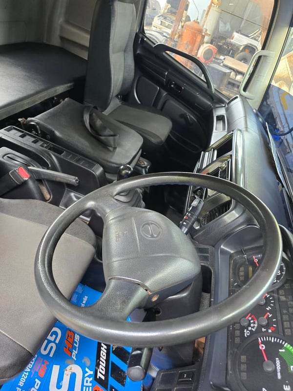 HINO FG 212แรงม้า รถบรรทุก 6ล้อ ดั้มพ์ ปี2013 สนใจติดต่อสอบถามได้ 089-4625982 HINO FG 212แรงม้า รถบรรทุก 6ล้อ ดั้มพ์ ปี2013 สนใจติดต่อสอบถามได้ 089-4625982