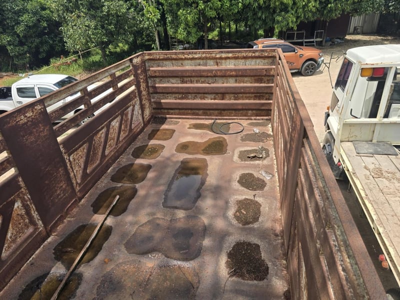 ลูกพ่วงดั้มสองเพลา สามมิตร ปี2548 สนใจติดต่อสอบถาม 089-4625982