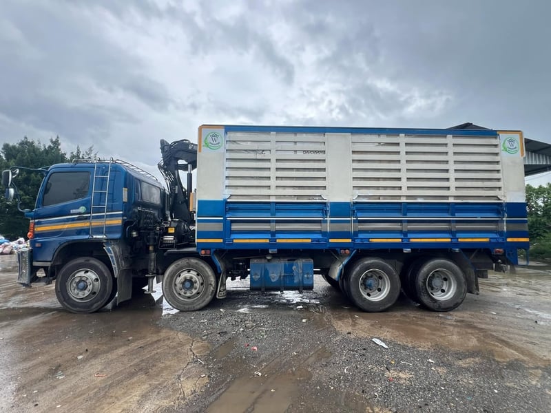 ขาย รถบรรทุกติดเครน