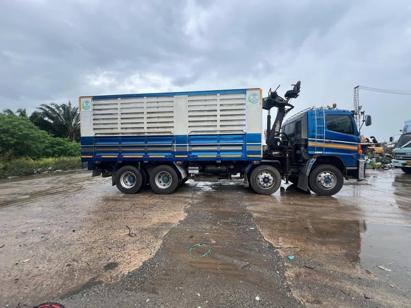 ขาย รถบรรทุกติดเครน