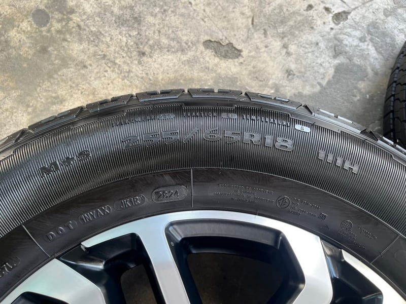 ล้อแม็กพร้อมยางใหม่ป้ายแดง Ford Next-Gen Sport ขอบ 18 ดำหน้าเงา ใหม่กริ๊บ