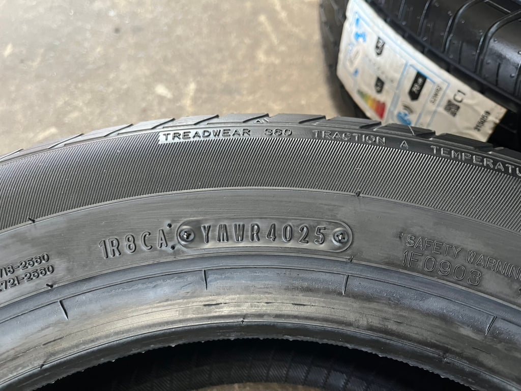 ยางใหม่ 185-60-15 Dunlop ปลายปี 25 ใหม่กริ๊บ