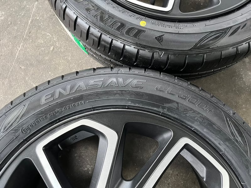 ล้อแม็ก Toyota Yaris Cross ขอบ 16 ดำหน้าเงา พร้อมยางใหม่ 185-55-16 Dunlop ปี 24