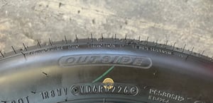 ยางใหม่ป้ายแดง 195-60-16 Dunlop ปี 26 ใหม่กริ๊บ ถอดจากโชว์รูม ยางใหม่ป้ายแดง 195-60-16 Dunlop ปี 26 ใหม่กริ๊บ ถอดจากโชว์รูม