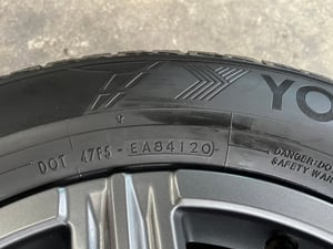 ล้อแม็ก 5รู114 Honda ขอบ 17 สีเทา แถมยาง 225-65-17 Yokohama ปลายปี 20