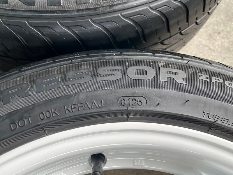 ล้อแม็ก 6รู139 TURISMO ขอบ 17 สีขาว พร้อมยาง 215-55-17 Arisun ปี 25