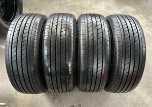 ล้อแม็กป้ายแดง 5รู114 Toyota Revo ขอบ 16 พร้อมยางป้ายแดง 235-65-16 Yokohama ปี 25